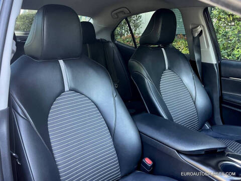 2022 Toyota Camry SE