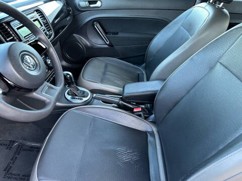 2015 Volkswagen Beetle 1.8T Classic PZEV