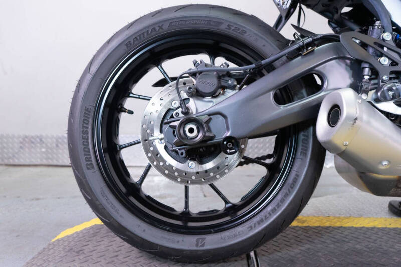 2025 Yamaha YZF-R7