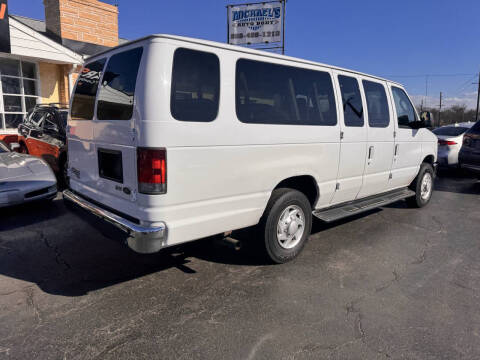 2013 Ford E-Series E-350 SD XLT