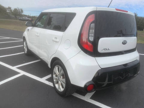 2016 Kia Soul +