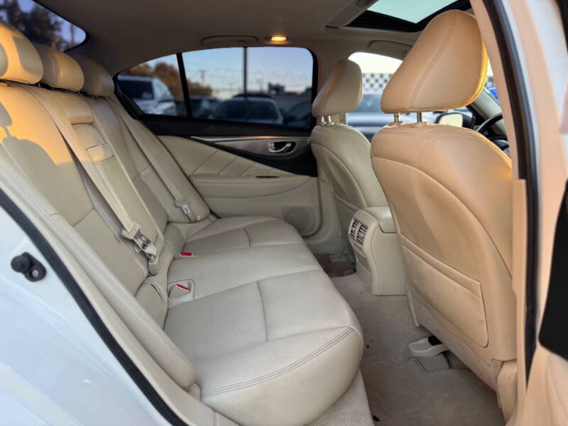 2017 Infiniti Q50 2.0T