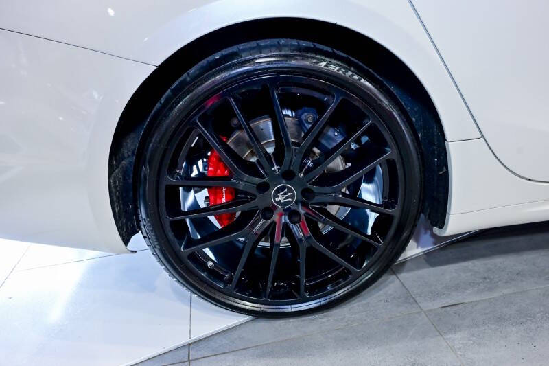 2022 Maserati Ghibli Modena