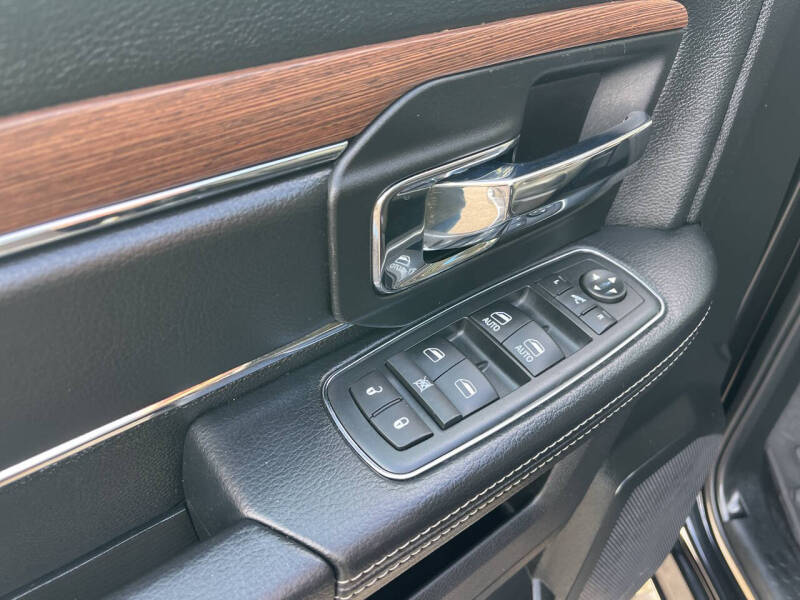 2017 RAM 1500 Laramie