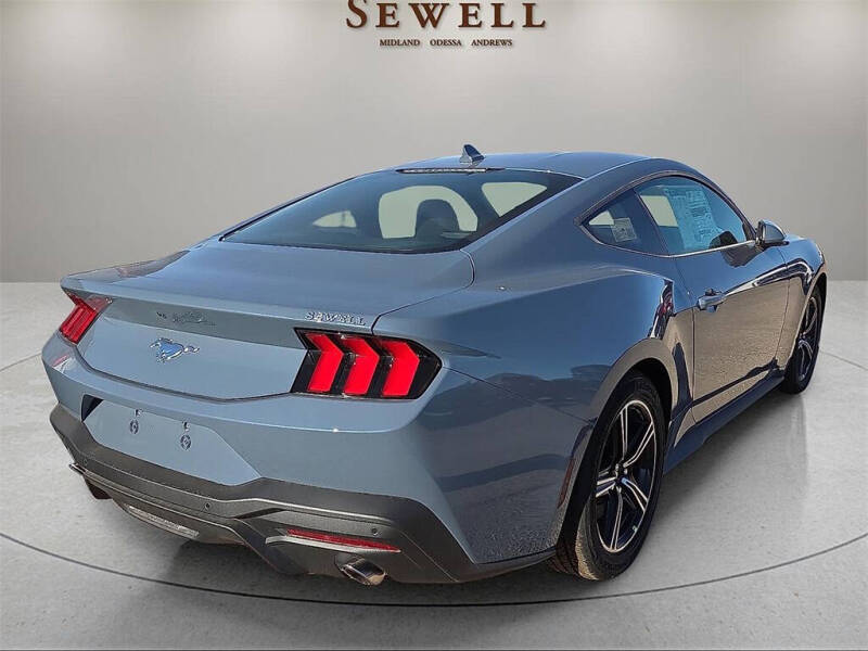 2025 Ford Mustang EcoBoost