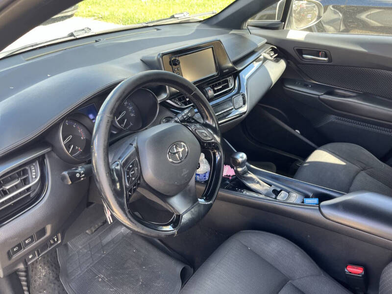 2018 Toyota C-HR XLE Premium