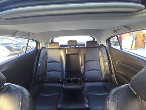 2015 Mazda MAZDA3 s Grand Touring