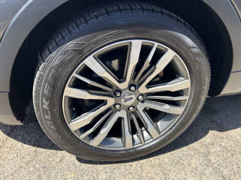 2017 Ford Explorer Platinum