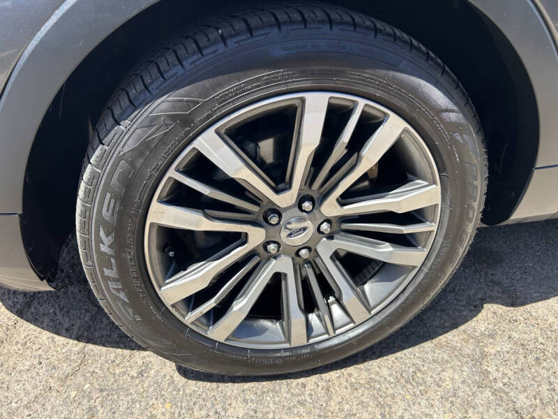 2017 Ford Explorer Platinum