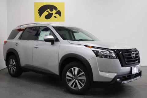 2025 Nissan Pathfinder SL