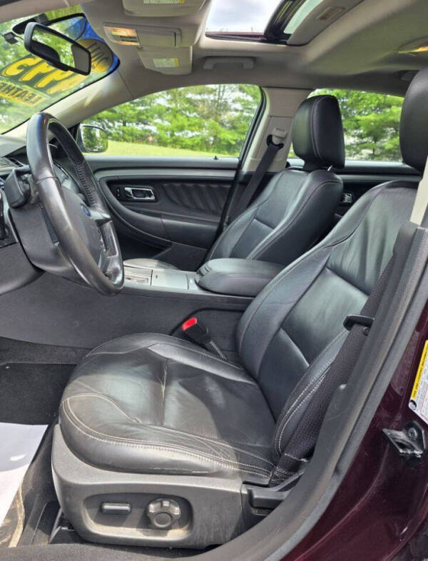 2011 Ford Taurus SEL