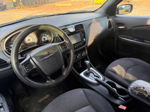 2013 Chrysler 200 LX