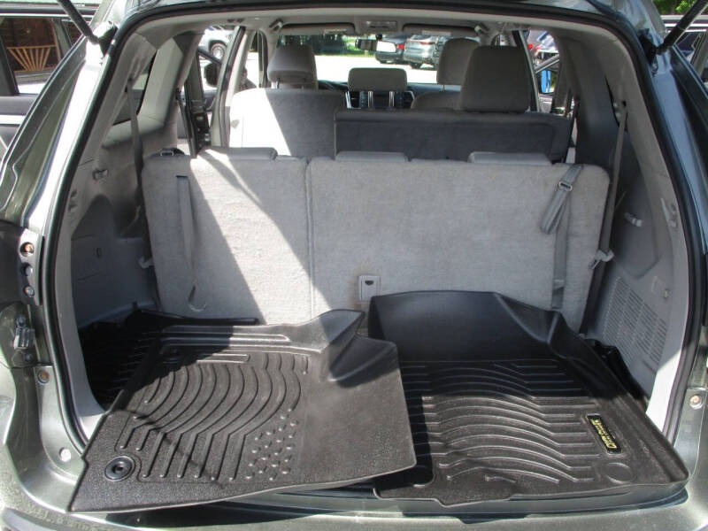 2016 Toyota Highlander LE
