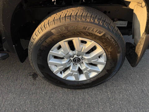 2023 Nissan Frontier SV