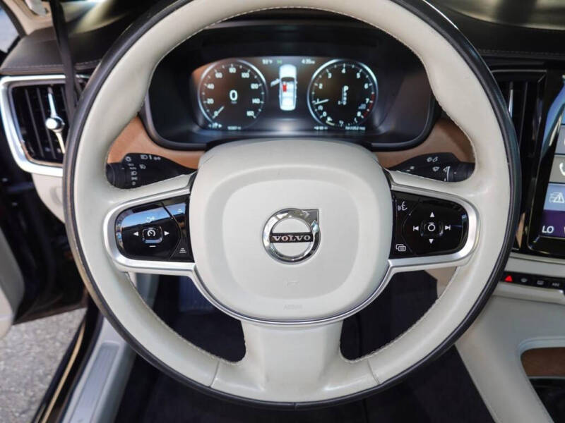 2017 Volvo S90 T6 Inscription