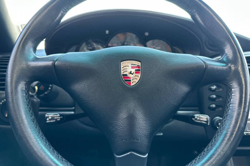 2004 Porsche 911 Carrera
