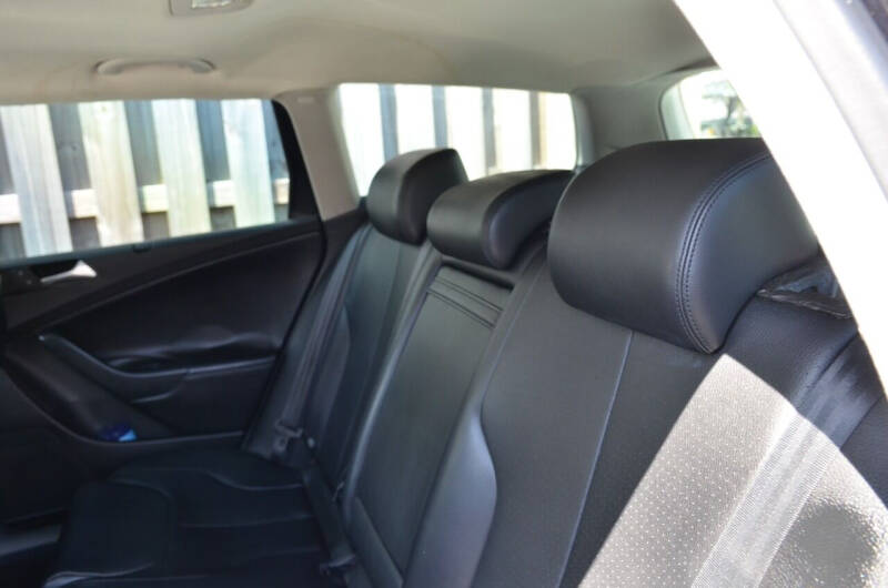 2010 Volkswagen Passat Komfort