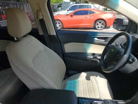 2020 Ford Edge SE