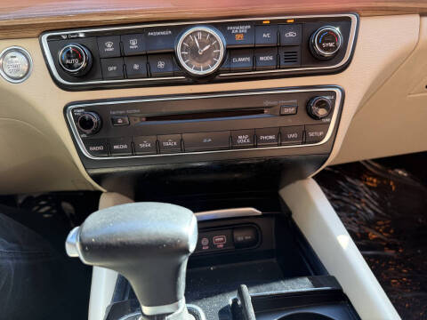 2017 Kia Cadenza Premium