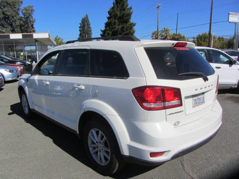 2015 Dodge Journey null photo 3