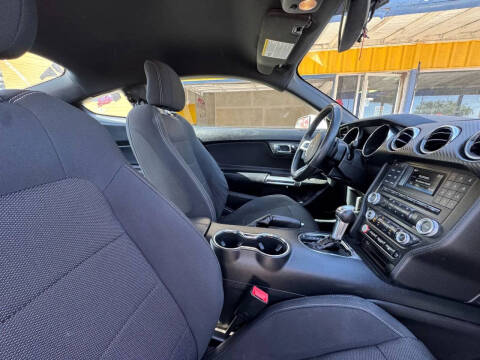 2016 Ford Mustang V6