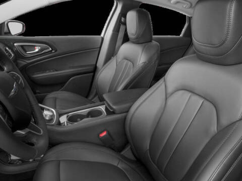2016 Chrysler 200 C