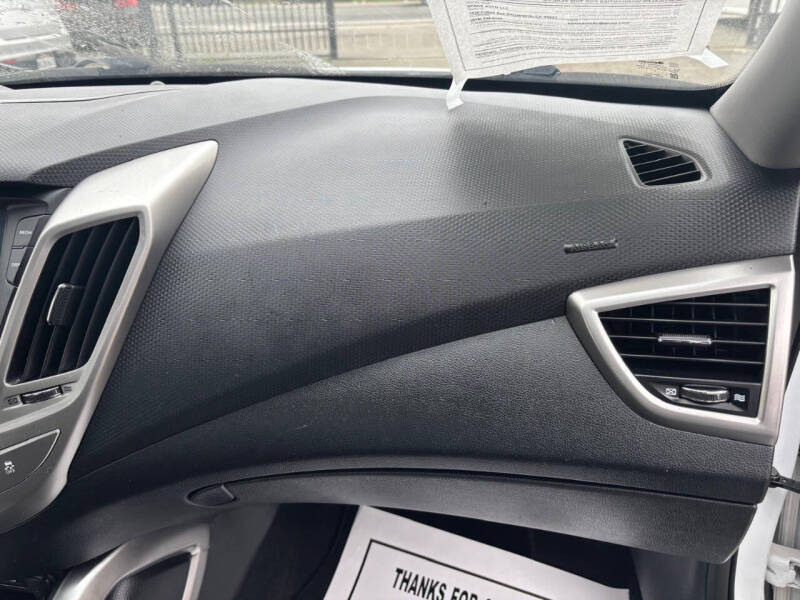 2017 Hyundai Veloster Value Edition