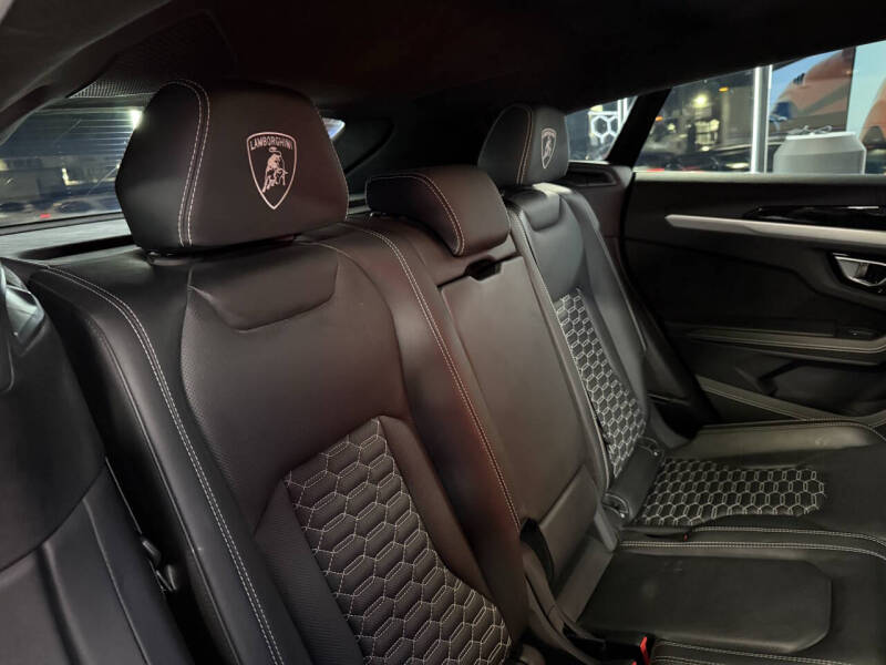 2020 Lamborghini Urus