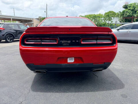 2021 Dodge Challenger SXT