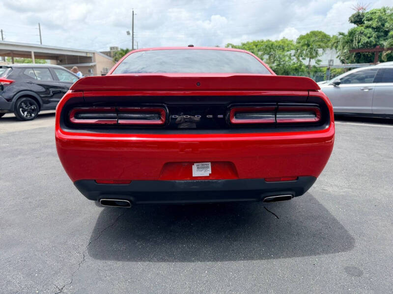 2021 Dodge Challenger SXT