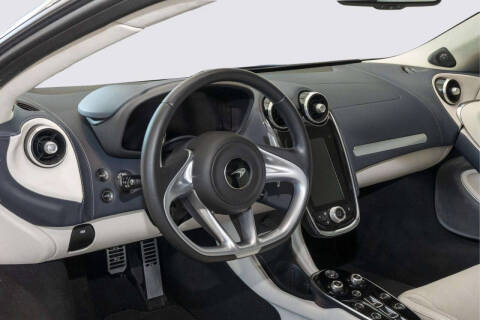 2023 McLaren GT