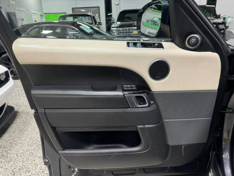 2020 Land Rover Range Rover Sport HST