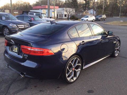 2018 Jaguar XE 35t R-Sport