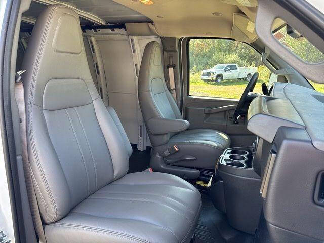 2025 GMC Savana 2500