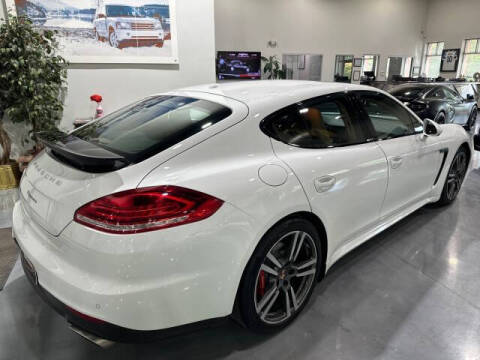 2016 Porsche Panamera