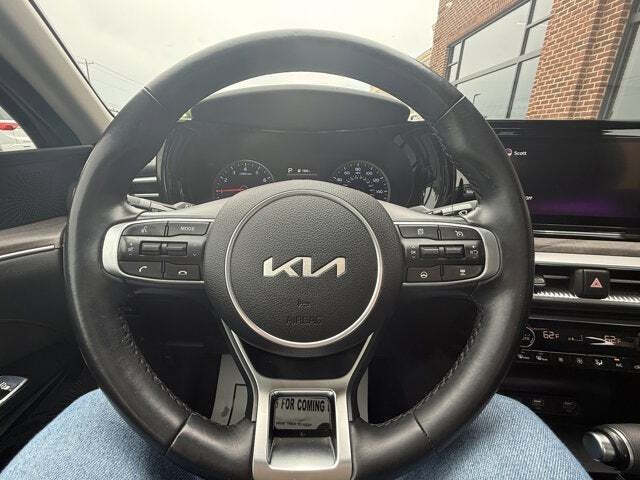 2022 Kia K5 EX