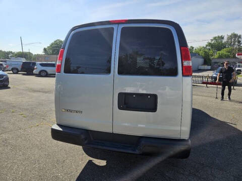 2024 Chevrolet Express 2500