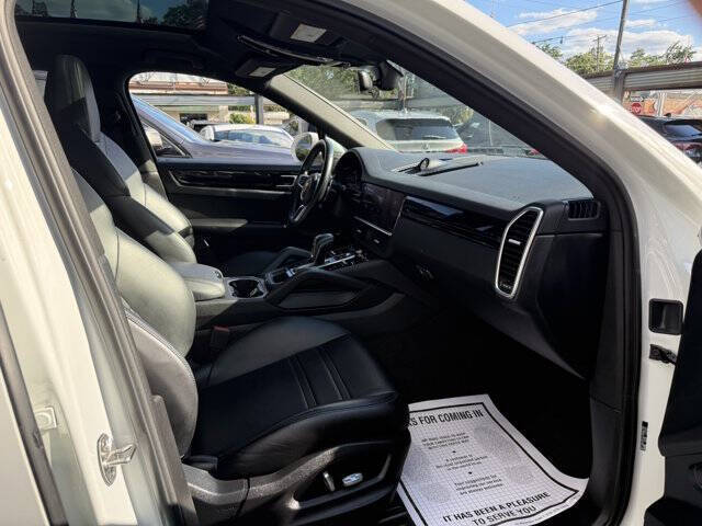2020 Porsche Cayenne Coupe