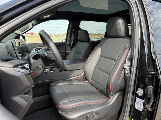 2025 Chevrolet Silverado EV RST