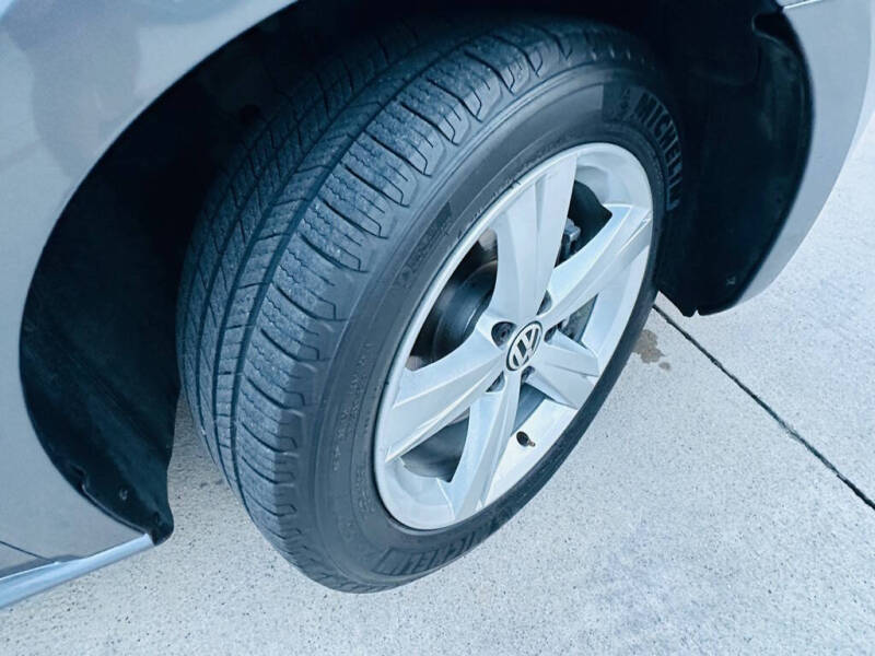 2014 Volkswagen Passat 1.8T S