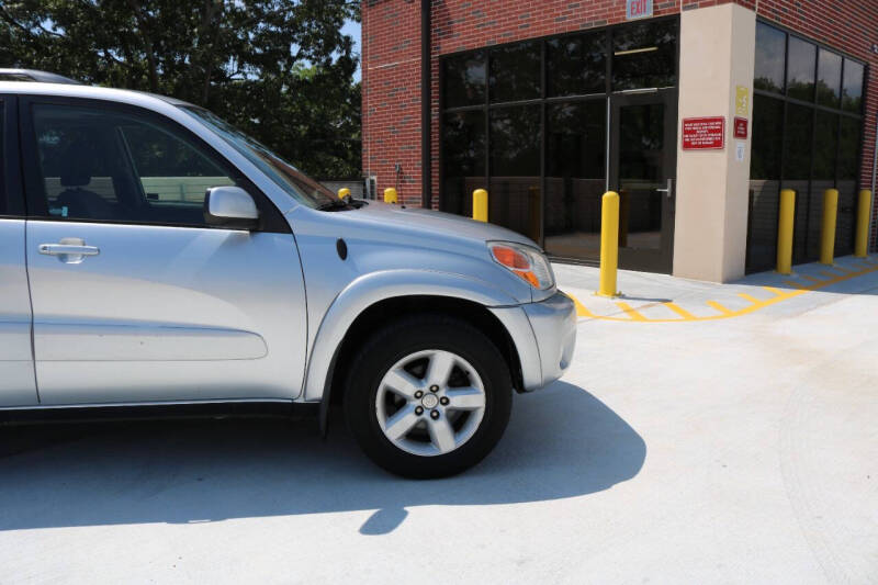2005 Toyota RAV4
