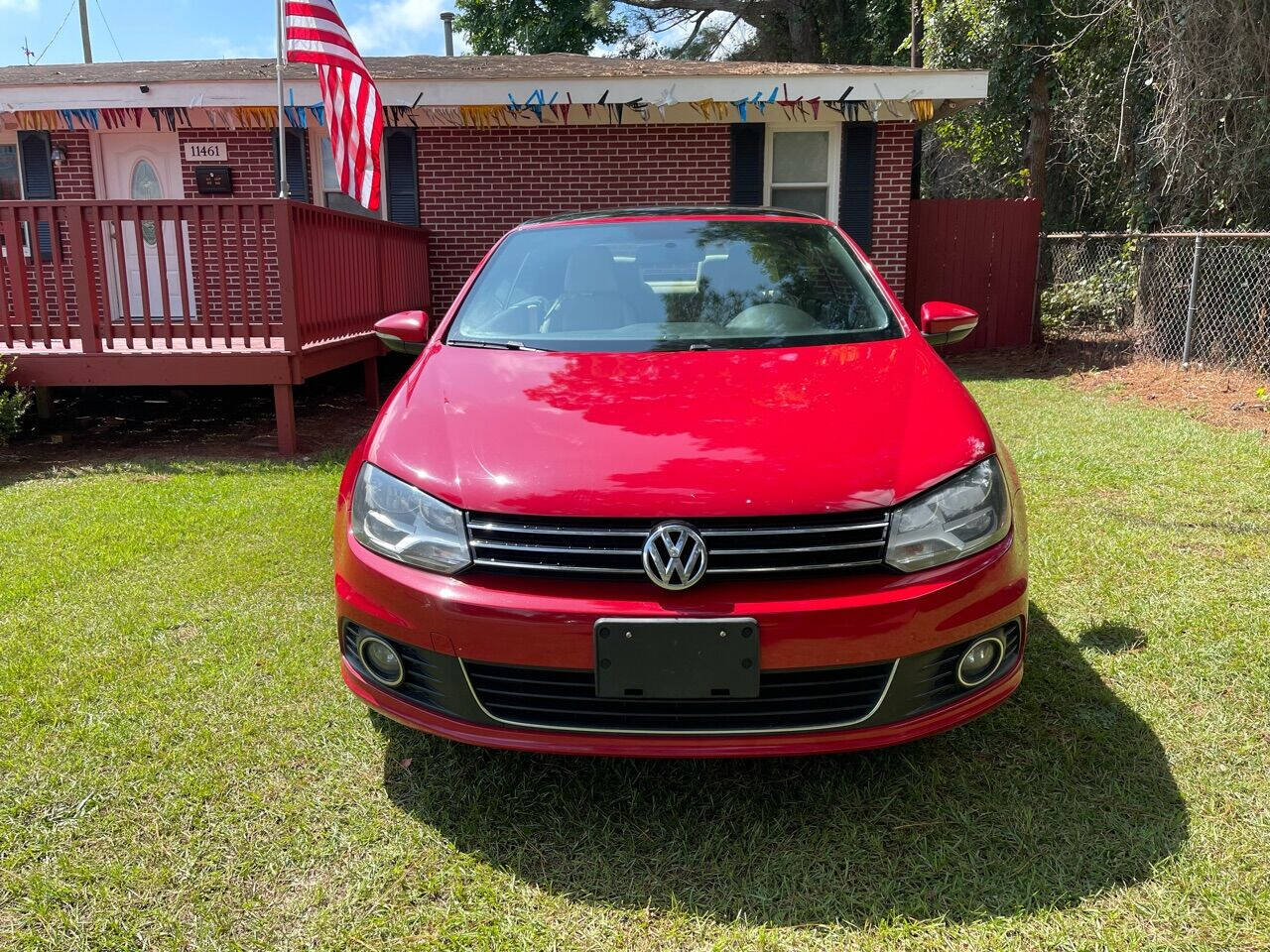 2013 Volkswagen Eos Komfort SULEV 2dr Convertible's photo