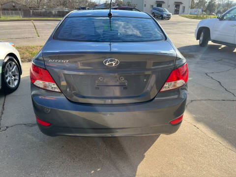 2012 Hyundai Accent GLS