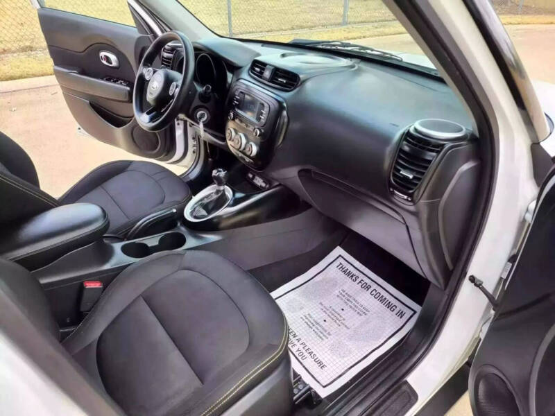 2016 Kia Soul +