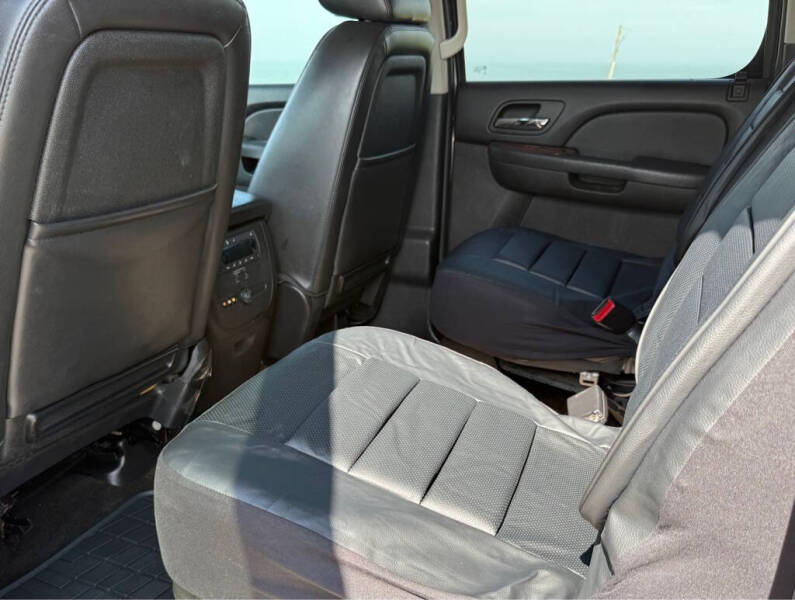 2013 Chevrolet Suburban LTZ