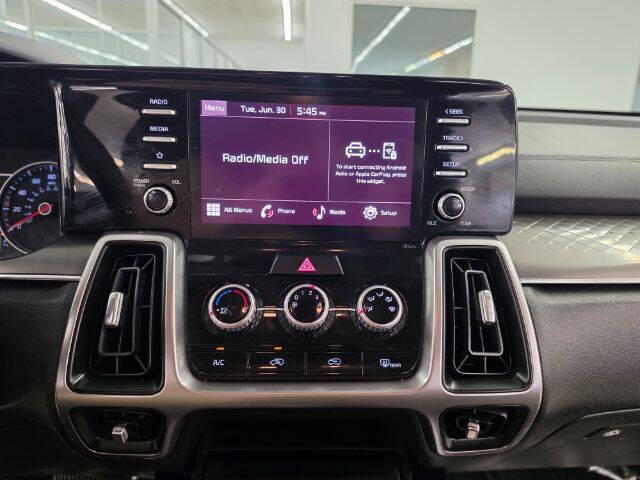 2023 Kia Sorento LX