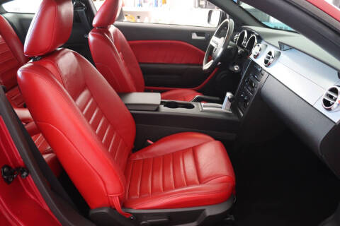 2005 Ford Mustang GT Premium