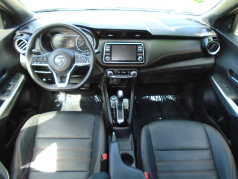 2020 Nissan Kicks SR