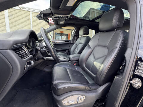 2020 Porsche Macan S