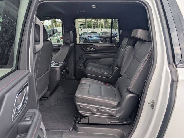 2023 Chevrolet Suburban RST